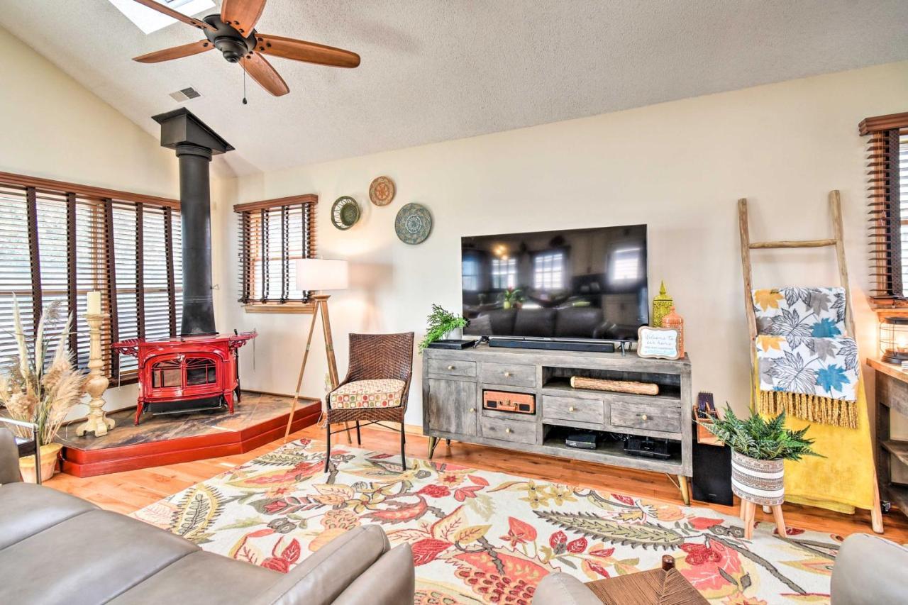 High-end Canalfront Paradise With Dock And Kayaks!