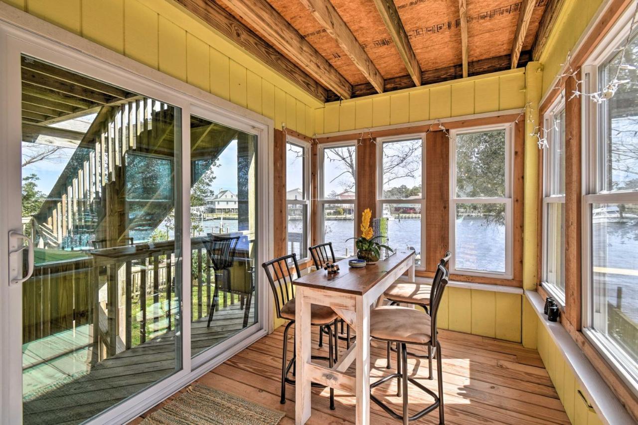 Holiday home High-end Canalfront Paradise With Dock And Kayaks! *